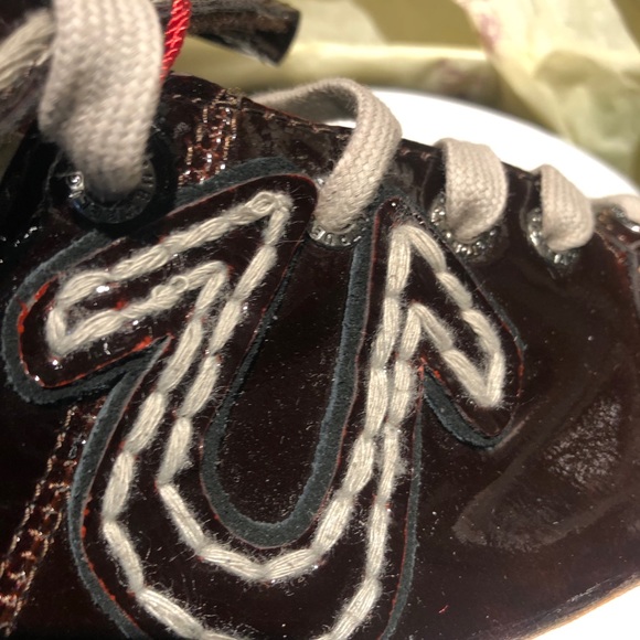 NWT true religion Carson mid  burgundy size 10 - Picture 3 of 5